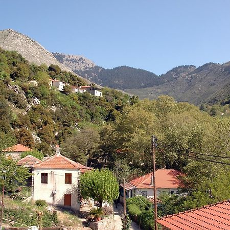 To Greki Livartzi Exterior photo