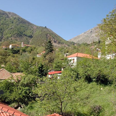 To Greki Livartzi Exterior photo