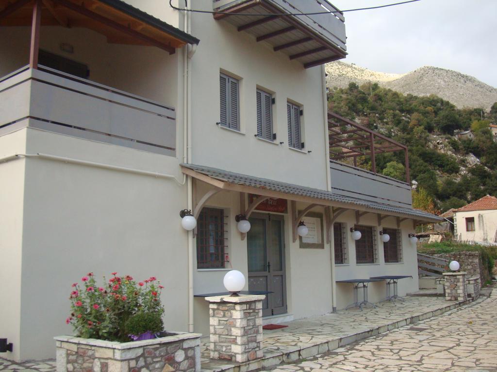 To Greki Livartzi Exterior photo