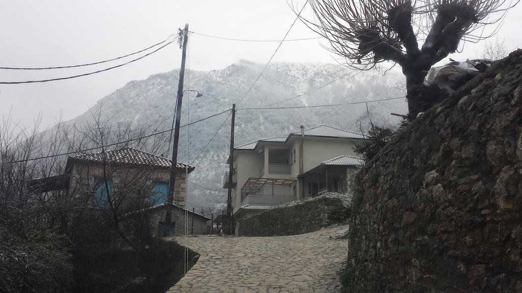 To Greki Livartzi Exterior photo