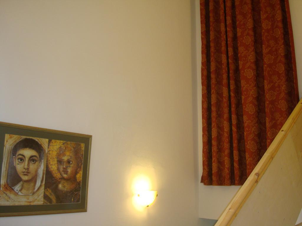 To Greki Livartzi Exterior photo