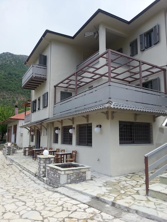 To Greki Livartzi Exterior photo