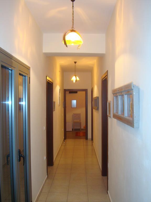 To Greki Livartzi Exterior photo